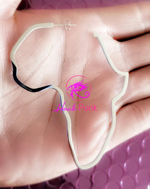 Open image in slideshow, AFRICA Map Gold or Silver Continent Outline Earrings- SMALL
