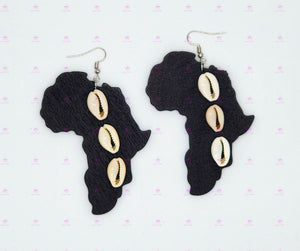 Open image in slideshow, AFRICA COWRIE SHELL Earrings
